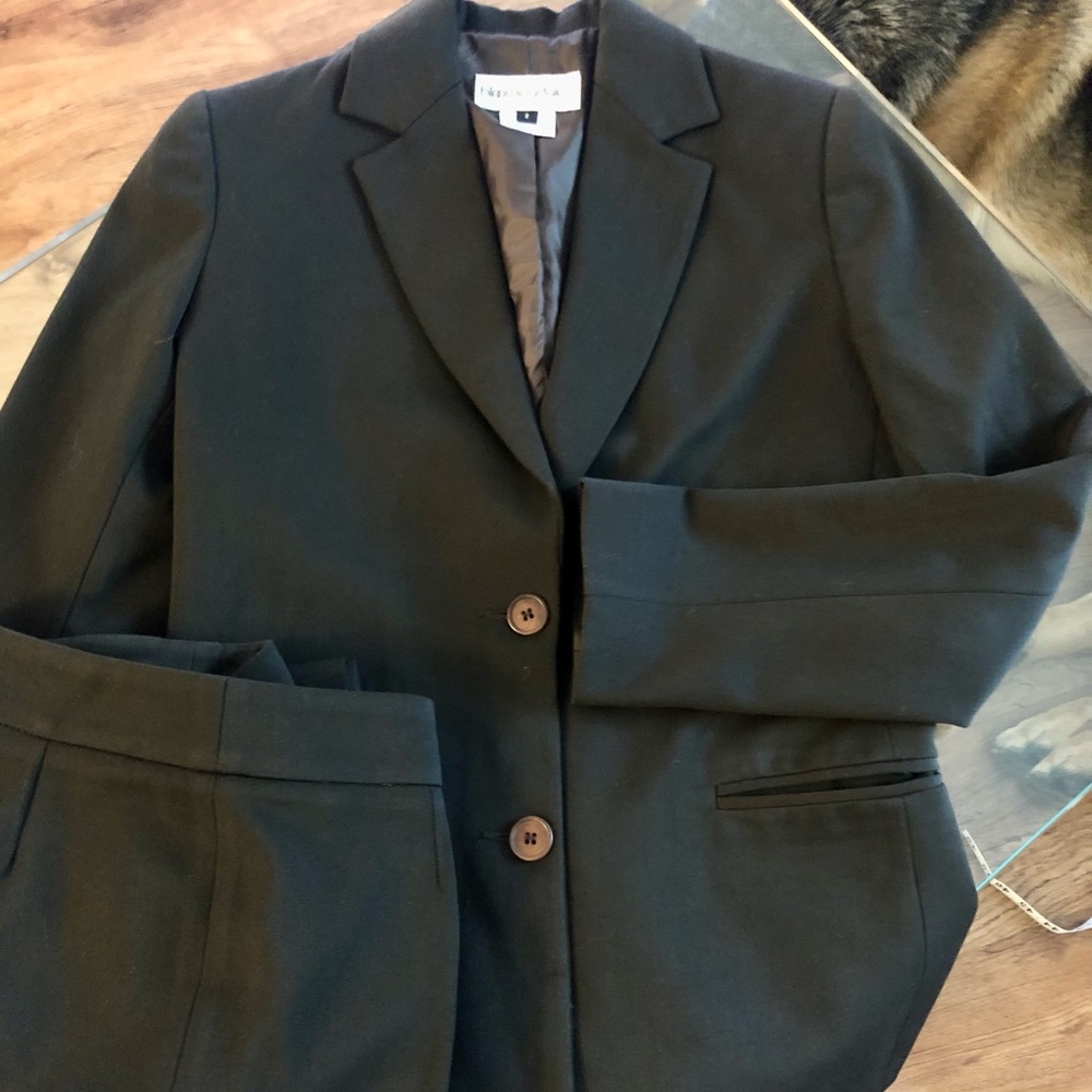 Bloomingdale’s Chocolate 2pc Pant Suit